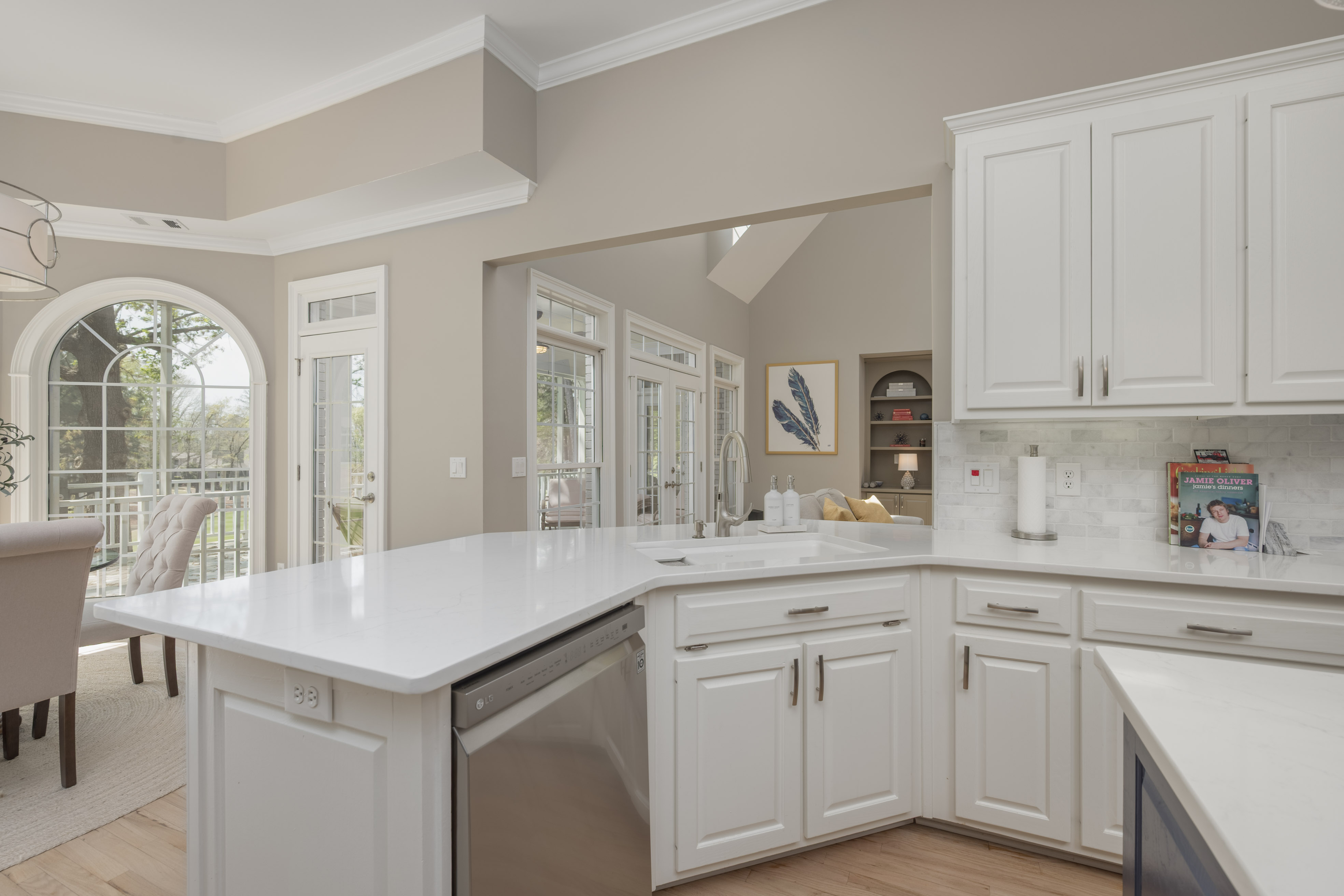 1021 Ridge Terrace image 24